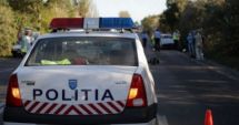Stire din Eveniment : Polițist rupt de beat, la volan, a făcut praf trei mașini parcate înainte de a fi prins de colegi