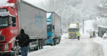 Stire din Eveniment : Circulația rutieră restricționată la 12 tone, la punctul de trecere a frontierei Giurgiu – Ruse