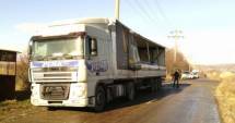 Stire din Eveniment : Pericol de explozie! Ce s-a întâmplat cu un TIR încărcat cu azotat de amoniu