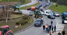 Stire din Actualitate : Haos total din cauza prețurilor la combustibil. Proteste, blocaje și intervenții în forță ale poliției
