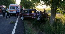 Stire din Eveniment : TRAGEDIE RUTIERĂ LA CONSTANȚA! Un bărbat a murit, după ce mașina în care se afla s-a izbit de un copac