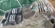 Stire din Eveniment : Captură impresionantă la Constanța! Parfumuri și haine de firmă suspecte, ridicate de polițiști