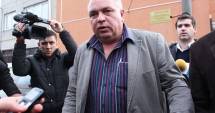 Stire din Eveniment : UPDATE - Nicușor Constantinescu a ajuns în România. A fost reținut pe aeroport