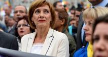 Stire din Politică-Administrație : Carmen Iohannis: Mi-ar plăcea să mă implic în educație și susținerea tinerelor talente