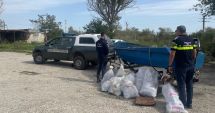 Stire din Eveniment : Pescarii de weekend verificați de polițiștii de frontieră. Peste 100 de kilograme de pește și mii de metri de plase, confiscate