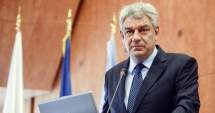 Stire din Politică-Administrație : Îmi asum să fac publice niște date ca românii să înțeleagă că, dacă lucrează cu o bancă anume, ăia ne fură