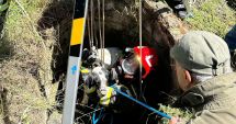 Stire din Eveniment : O altfel de intervenție. Pompierii constănțeni au scos cu succes un câine căzut în canal
