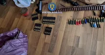 Stire din Eveniment : Captură impresionantă la percheziții în Băneasa. 57 kg de carne de vânat și arme suspecte