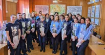Stire din Eveniment : Primăvara aduce flori și recunoaștere pentru femeile din echipa Jandarmeriei Mobile