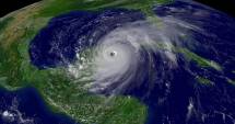 Stire din Actualitate : Uraganul Patricia, cel mai mare din istorie, a atins coastele Mexicului