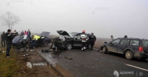Stire din Actualitate : ȘASE VICTIME, DUPĂ CE DOUĂ MAȘINI S-AU IZBIT FRONTAL