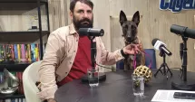 Stire din Podcast :  Lăbuțe terapeutice. Cum ne pot schimba animalele viața