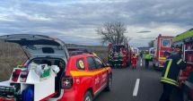 Stire din Eveniment : Tragedie rutieră! O persoană a decedat şi alte patru rănite, după ce un şofer a intrat pe contrasens