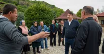 Stire din Actualitate : "Administrația sub lupă" - Asfalt și apă pentru Gura Dobrogei! Președintele CJC a oferit soluții oamenilor