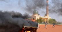 Stire din Actualitate : Trei biserici incendiate la Niamey, unde se extind manifestațiile contra Charlie Hebdo