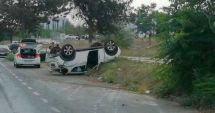 Stire din Eveniment : MAȘINĂ RĂSTURNATĂ în dreptul Spitalului OCH