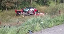 Stire din Eveniment : Un tânăr care ar fi vrut să se sinucidă a provocat un accident cu trei morți