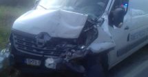 Stire din Eveniment : Neatenție pe DN 39. A intrat cu mașina cu pâine în utilajul de la Drumuri și Poduri
