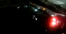 Stire din Eveniment : FOTO. Accident grav azi-noapte în Constanța! O mașină a căzut într-o groapă