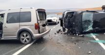 Stire din Actualitate : Accident spectaculos surprins de o cameră de bord pe o șosea din Iași