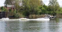 Stire din Eveniment : Accidentul de pe lacul Snagov, produs de un tânăr care avea alcoolemie de 0,85
