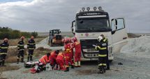 Stire din Eveniment : UPDATE Șoferul electrocutat a fost declarat decedat. Grav accident rutier la ieșirea din Satu Nou