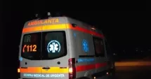 Stire din Eveniment : Autoturism răsturnat în afara drumului. Intervenție de descarcerare în satul Cheia