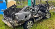 Stire din Eveniment : Filmul accidentului în care doi tineri au murit arşi de vii. Martorii spun că ar fi făcut "liniuţe"