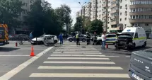 Stire din Eveniment : Ambulanță aflată în misiune, implicată într-un accident grav. Un tânăr a ajuns la spital