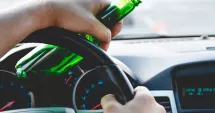 Stire din Eveniment : Tânăr de 24 de ani, la volan sub influența alcoolului. Coliziune puternică și victime transportate de urgență