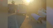 Stire din Eveniment : Polițist în stare critică după un impact devastator. Mașina sa a intrat pe contrasens și s-a izbit frontal