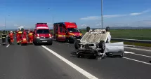 Stire din Eveniment : Un șofer beat a provocat un accident grav în lanț. Patru răniți și trafic paralizat complet