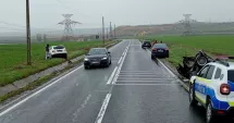 Stire din Eveniment : Accident rutier între Palazu Mic și Popasul Tașaul. O mașină s-a răsturnat