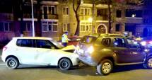 Stire din Eveniment : Carambol rutier pe bulevardul Ferdinand. Patru mașini implicate