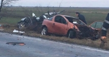 Stire din Eveniment : TRAGEDIE RUTIERĂ. DOI OAMENI AU MURIT, ÎN ACEASTĂ DIMINEAȚĂ, DIN CAUZA UNEI DEPĂȘIRI RISCANTE
