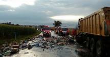 Stire din Eveniment : IMAGINI ȘOCANTE! GRAV ACCIDENT RUTIER: Un bărbat a murit pe loc