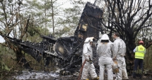 Stire din Actualitate : Tragedie aviatică în Columbia. Avion cu zeci de oameni la bord, inclusiv o echipă de fotbal, prăbușit. Pilotul, un erou!