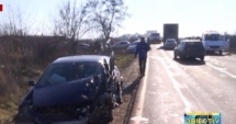 Stire din Eveniment : TREI MAȘINI DISTRUSE, în urma unui accident rutier
