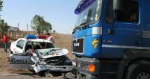 Stire din Eveniment : Drama familiei unui polițist mort: "Niște oameni care stau la un birou au decis soarta mea și a fiului meu"
