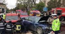 Stire din Eveniment : Accident cu trei mașini! Șase persoane, între care și un copil, sunt rănite