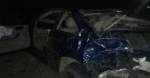 Stire din Eveniment : Accident grav! Un tânăr de 16 ani, aflat la volan, a murit. Alte două persoane au ajuns la spital