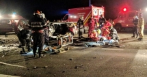 Stire din Eveniment : ACCIDENT CUMPLIT! Doi oameni au murit, alți șase au ajuns la spital