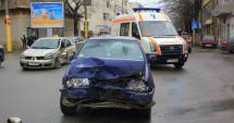 Stire din Eveniment : Accident cu patru victime în centrul Constanței. Vinovat, un taximetrist