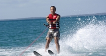 Stire din Fun : Accident pe lac și manevre de resuscitare