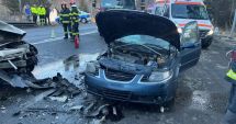 Stire din Eveniment : Un mort şi doi răniţi într-un accident produs pe DN 1. Traficul este blocat