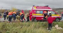 Stire din Eveniment : Ambulanță implicată într-un accident de circulație. Șase persoane au fost rănite