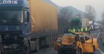 Stire din Eveniment : GRAV ACCIDENT RUTIER! Un bărbat a fost strivit de două TIR-uri