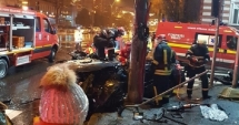 Stire din Eveniment : Detalii despre tragedia rutieră soldată cu doi morți: Șoferul "zbura" pe șosea