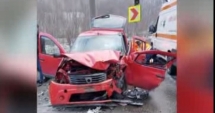 Stire din Eveniment : Grav accident rutier! O femeie a murit și trei bărbați au fost răniți