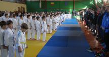 Stire din Sport : Peste 150 de tineri judoka s-au luptat pentru medalii la Cupa „Centura albă”